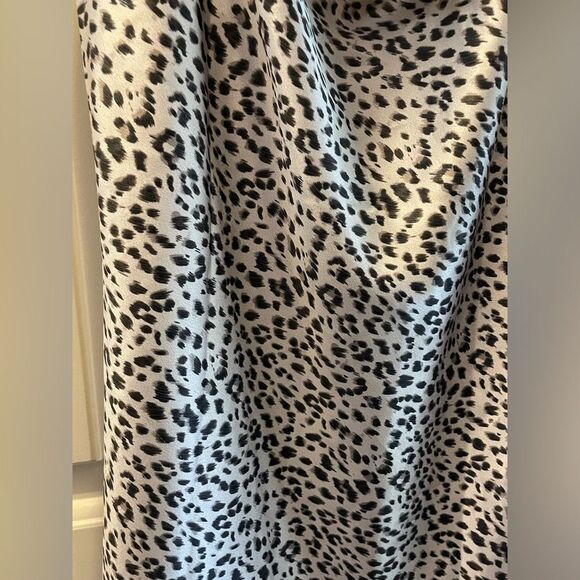 Princess Polly Cheetah Print silk dress in size 4 with adjustable straps black - Picture 4 of 10